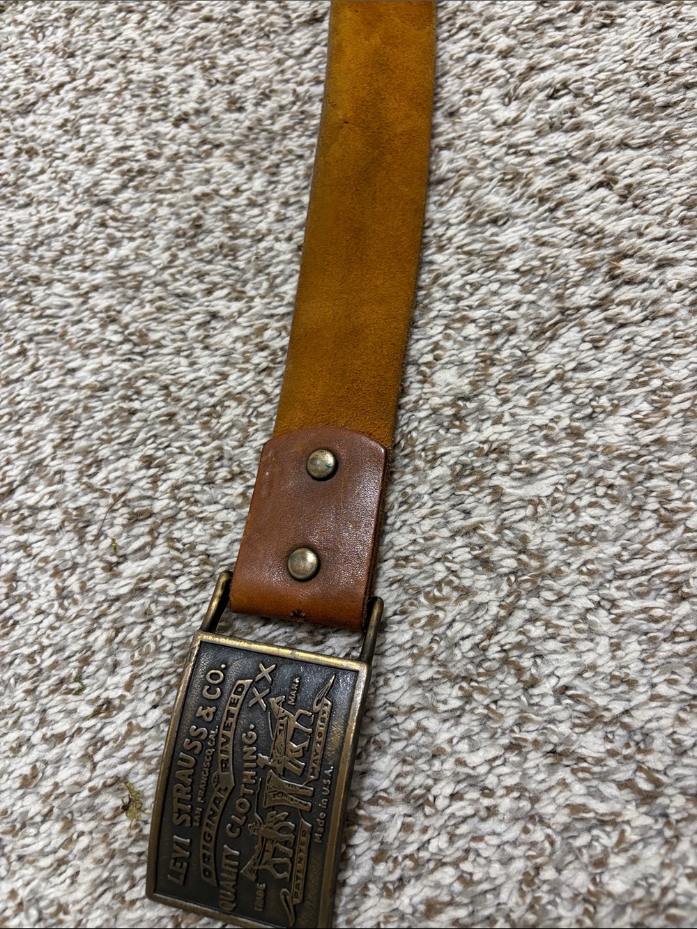 Levi’s brown leather belt - Picture 2 of 4